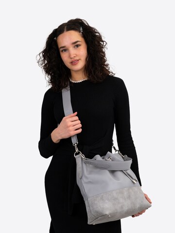 Borsa a sacco 'Sarah Medium' di Expatrié in grigio