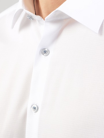 OLYMP - Slim Fit Camisa clássica 'Level 5' em branco