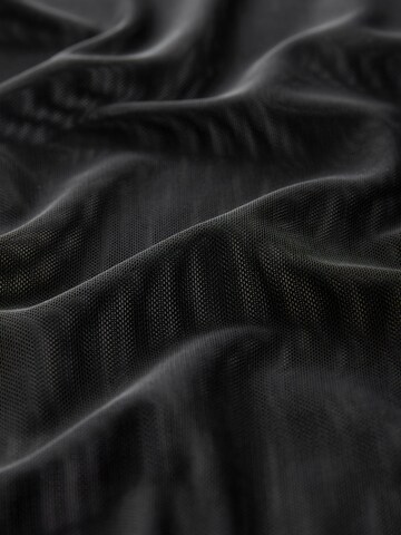 Next Shirt in Black
