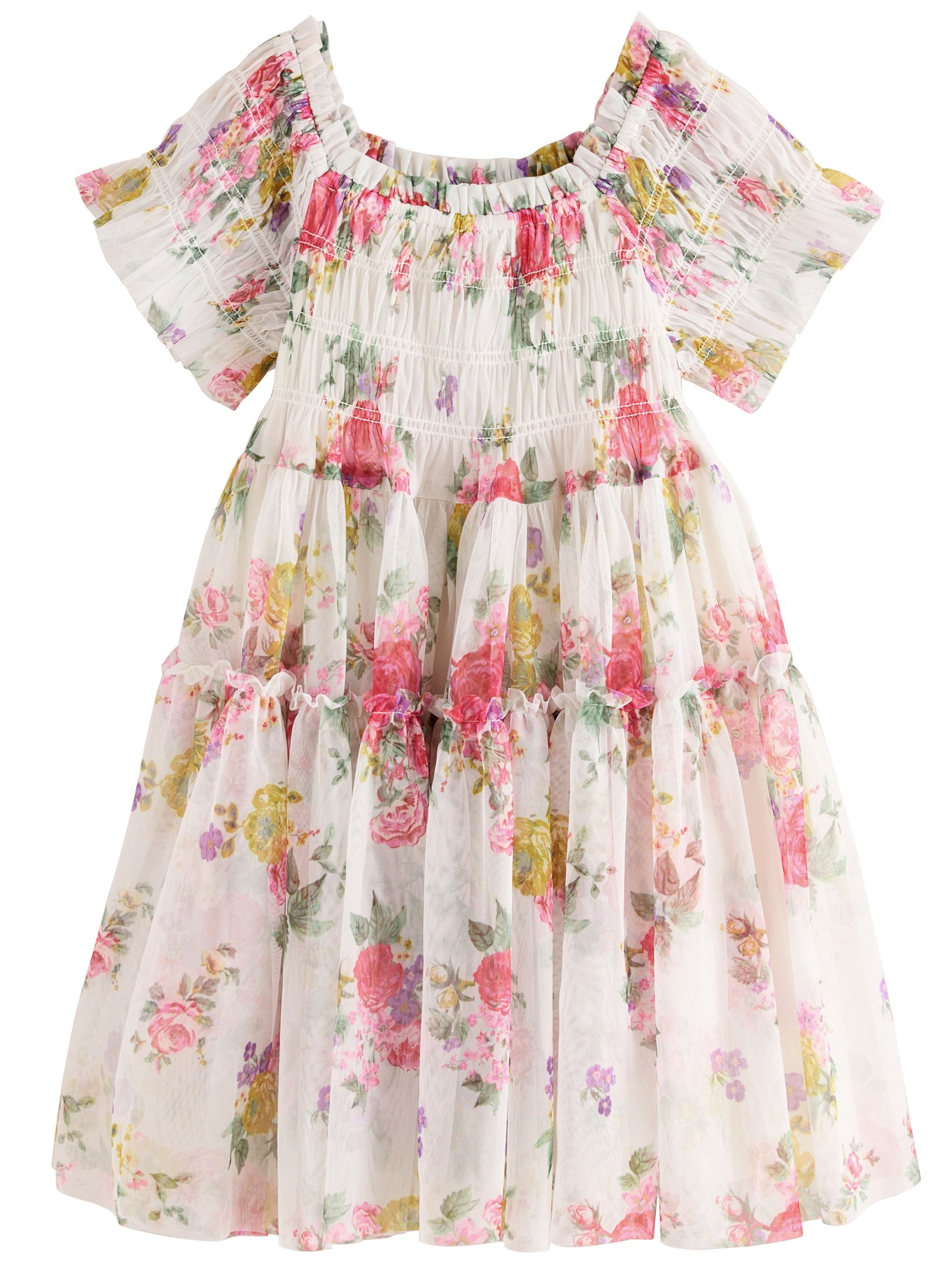 balts Next Kleita: no priekšpuses