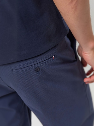 U.S. POLO ASSN. Szabványos Nadrág ' Chris ' - kék