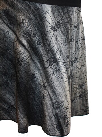 dunkle design Skirt 'Loden Bestickt' in Grey