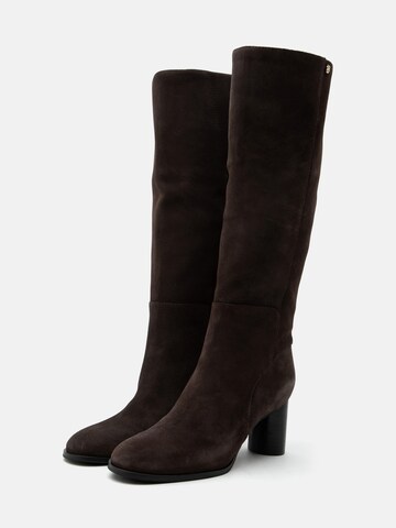 BOSS - Bota 'Ninah' em castanho