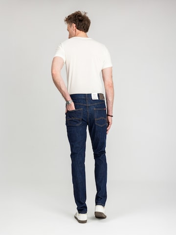 Tapered Jeans 'Mustang Style Tramper Tapered Denim Blue 1018016 5000 901' di MUSTANG in blu