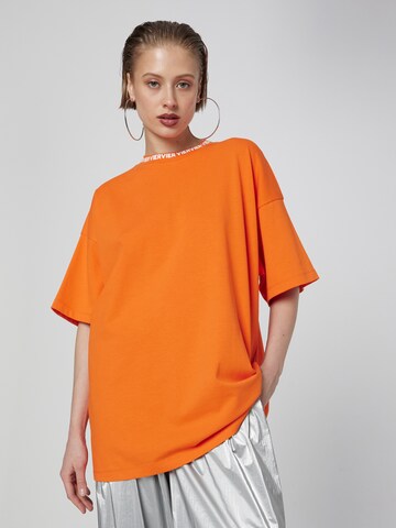 VIERVIER Shirt 'Beren' in Oranje: voorkant