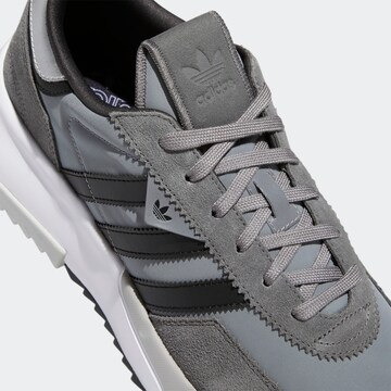 Sneaker bassa 'Retropy F2' di ADIDAS ORIGINALS in grigio