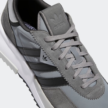 ADIDAS ORIGINALS Sneakers 'Retropy F2' in Grey