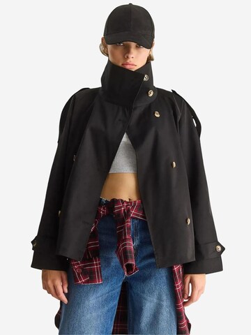 Cappotto di mezza stagione di Bianco Lucci in nero