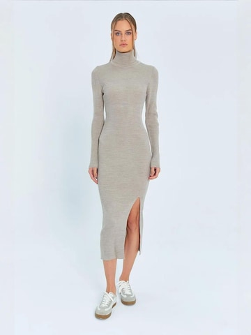 MixRay Gebreide jurk in Beige: voorkant