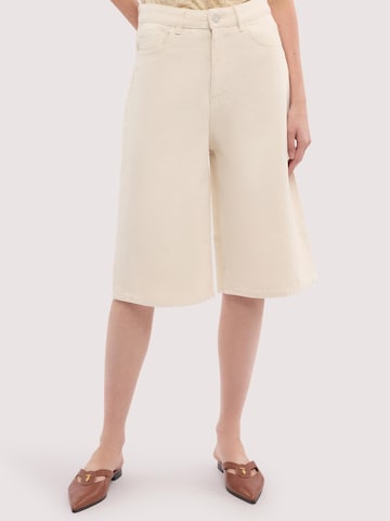 Trussardi Regular Jeans in Beige: front