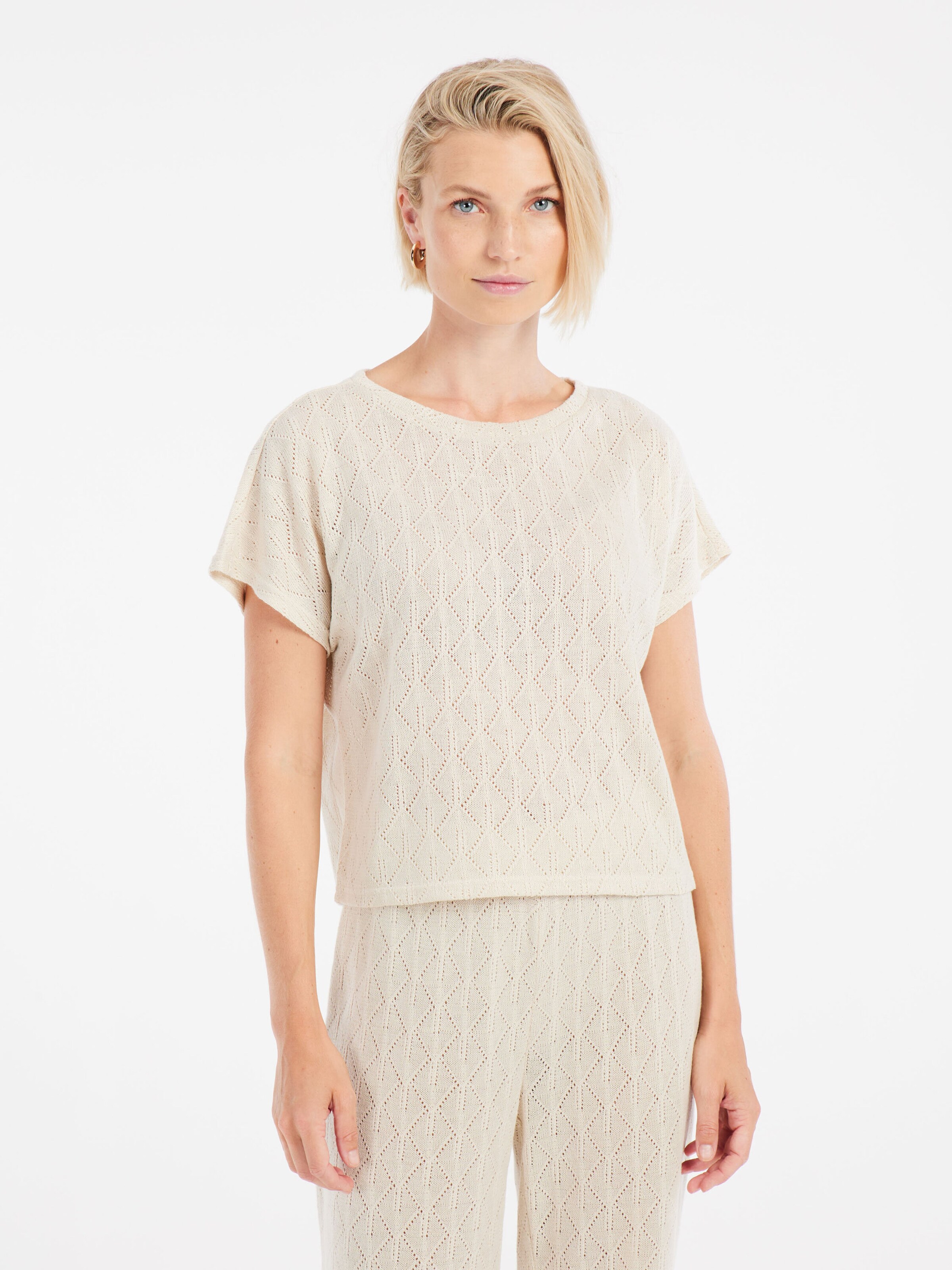 PROTEST Shirt 'PRTIris' in White: front