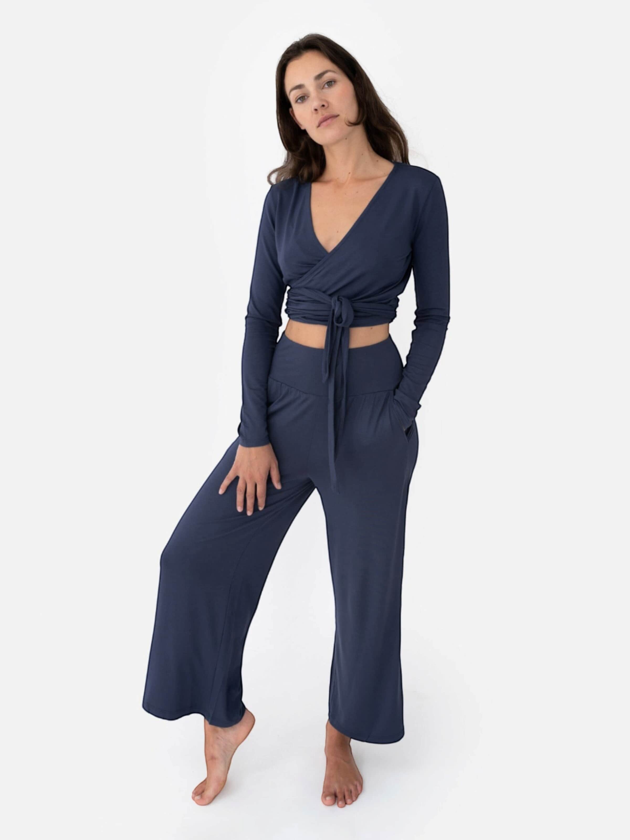 LOTUSCRAFTS Top 'Amina Wrap Top'‌‌ in Blau