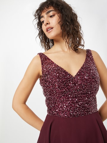 Laona Cocktail Dress in Red