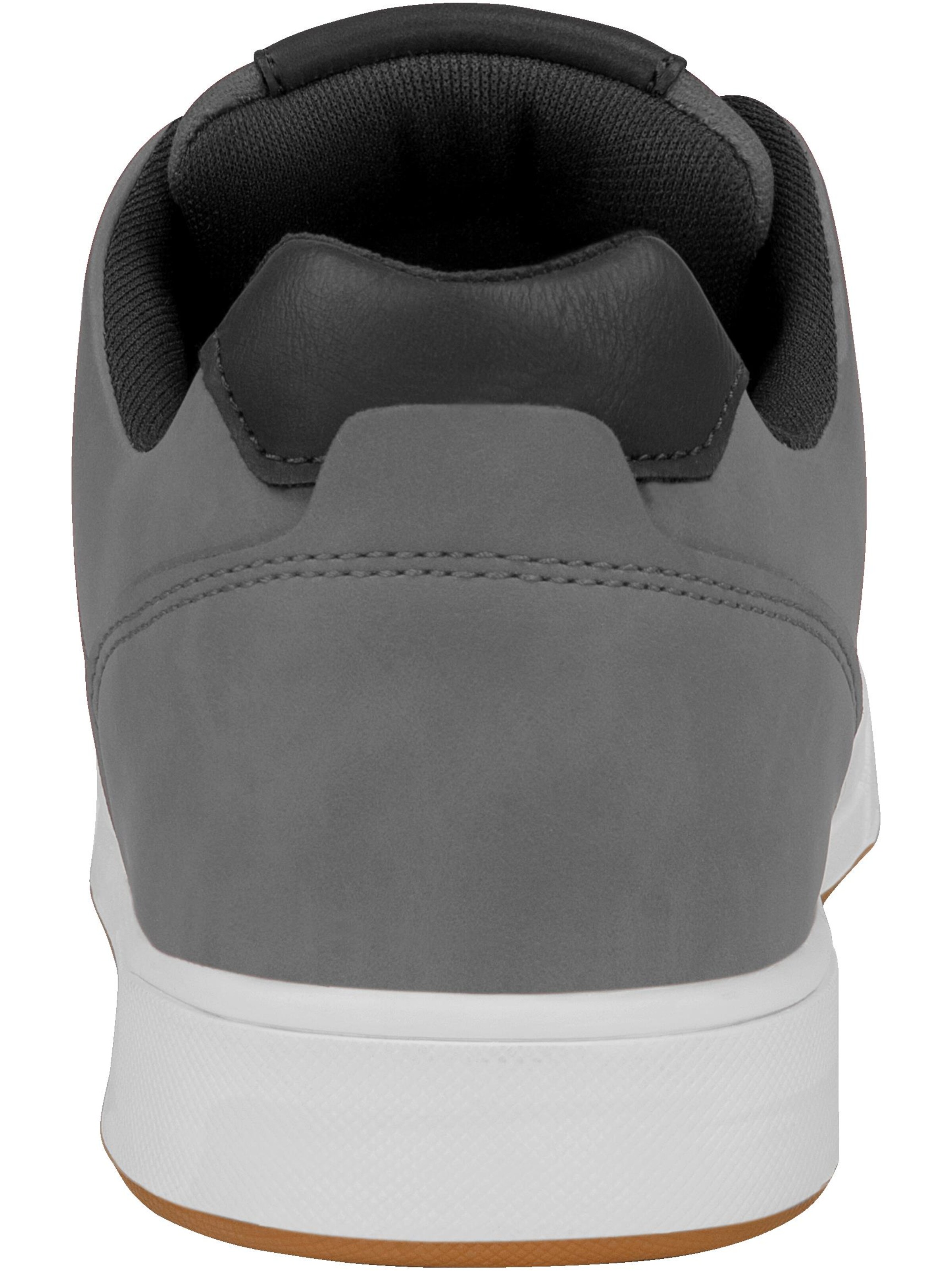 Baskets basses 'Milwaukee' normani en gris