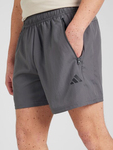 ADIDAS PERFORMANCE Regular Sportshorts 'Train Essentials ' in Grau