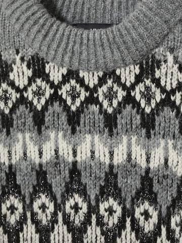 MANGO Пуловер 'Luminati' в сиво