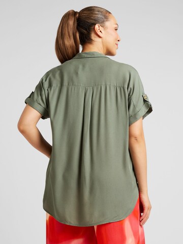 Chemisier 'VMCBUMPY' Vero Moda Curve en vert