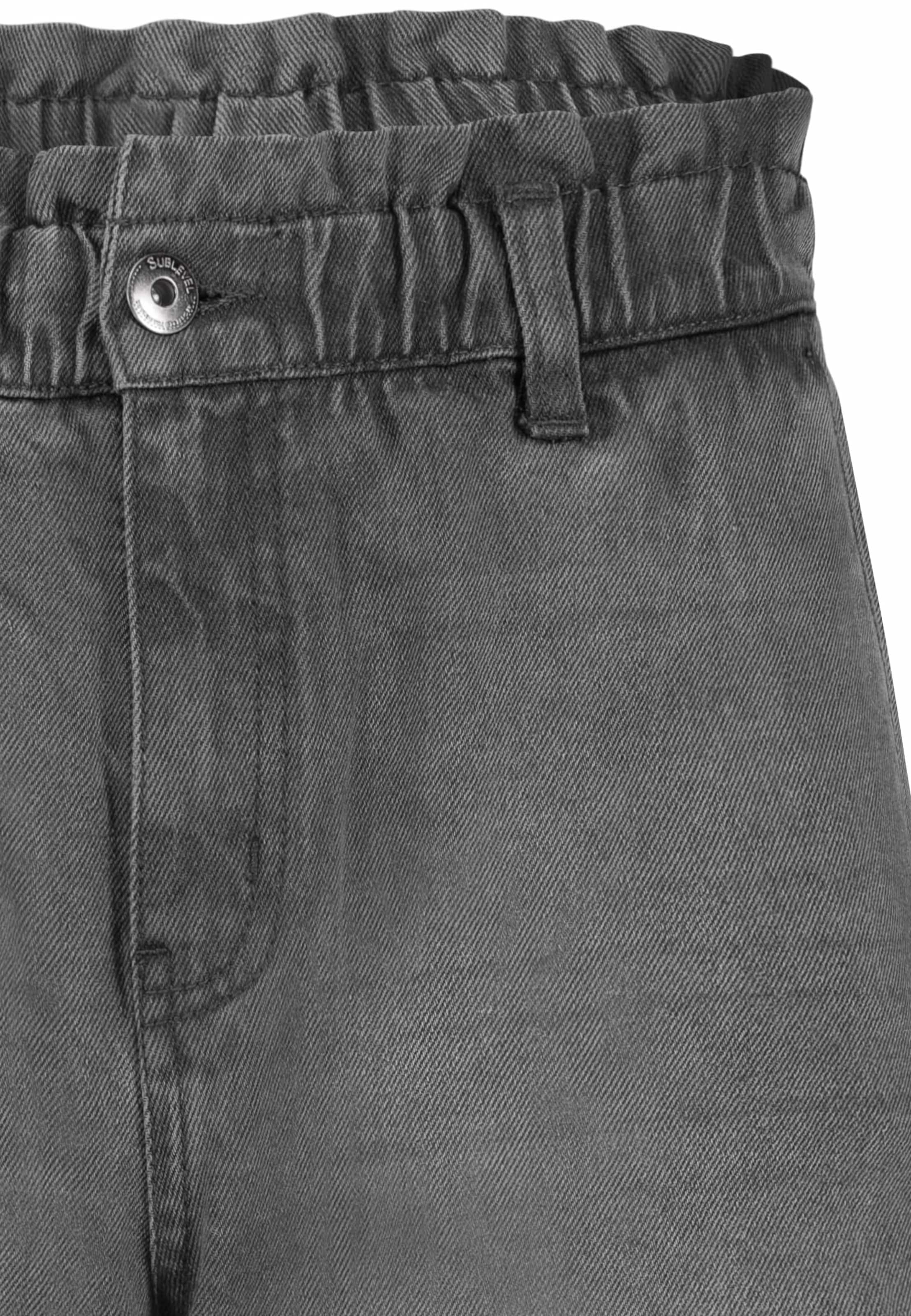 Authentic Style Regular Jeans in Grey