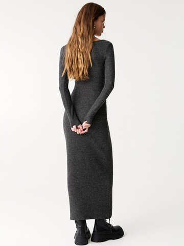 Pull&Bear Jurk in Grijs