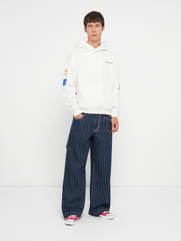 HOLLISTER - Sweatshirt 'F1 MCLAREN' em bege