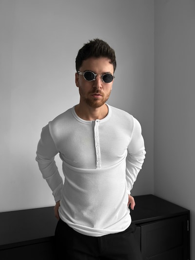 Kleidermafia T-Shirt 'Slim Fit Long Arm Button T-shirt - Ecru' en S en écru, Vue avec produit