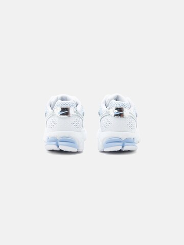 balts Nike Sportswear Zemie brīvā laika apavi 'Zoom Vomero 5'