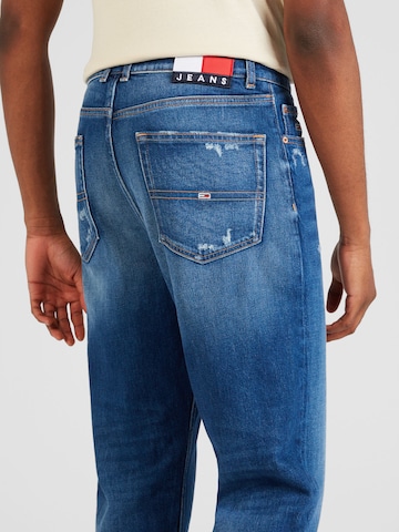 Tommy Jeans Tapered Jeans 'ISAAC' in Blau