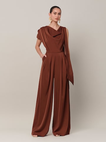 Sável Jumpsuit 'Erica' i brun: forside