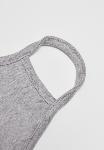 Urban Classics Maske 'Chimney' in Grau