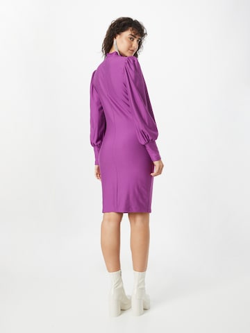 Gestuz - Vestido 'Rifa' em roxo