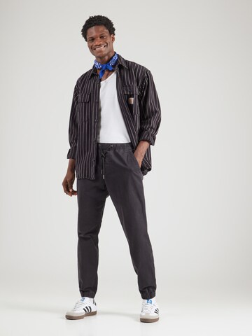 GAP Tapered Nadrág - fekete