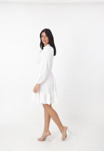 Elara Kjole i hvid
