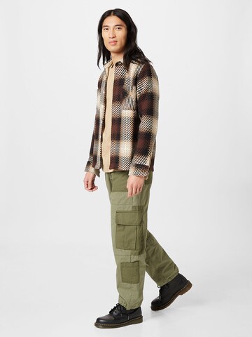 BDG Urban Outfitters - regular Pantalón cargo en verde