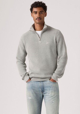 LEVI'S ® Sweater in Grey: front