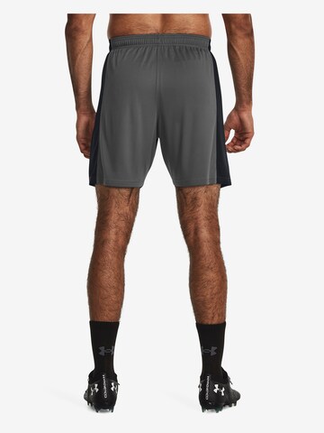 UNDER ARMOUR Regular Sportshorts 'Challenger' in Grau