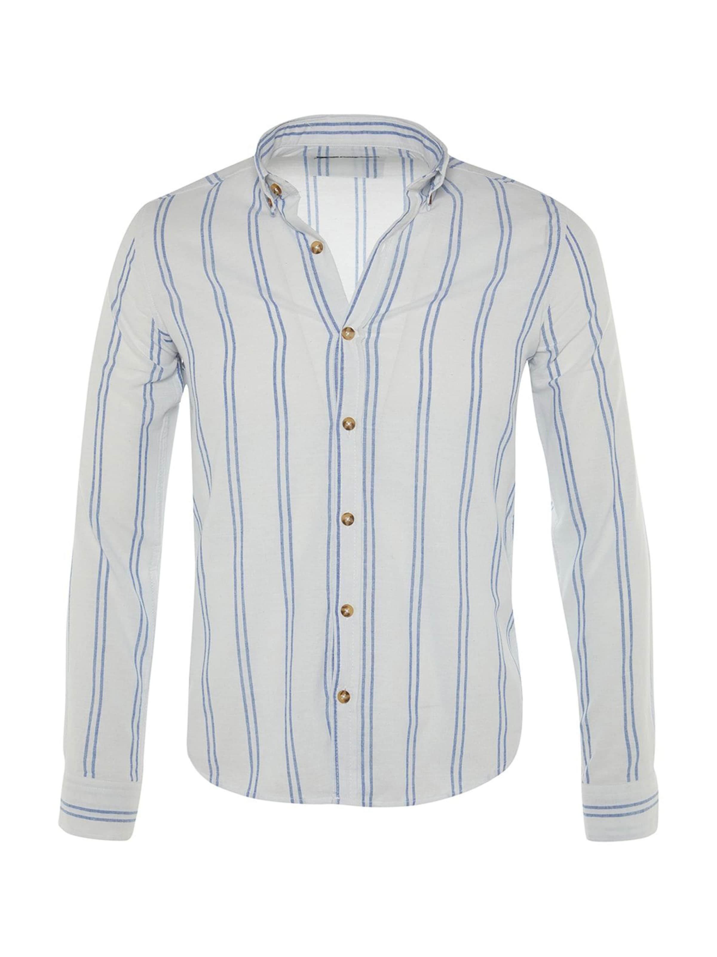 Trendyol Slim fit Πουκάμισο σε λευκό: μπροστά