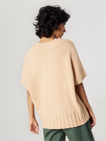 florence by mills exclusive for ABOUT YOU Sweter 'Rieke' w kolorze beżowy