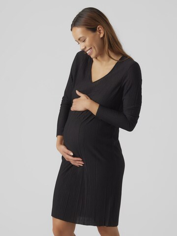 Vero Moda Maternity Kleid in Schwarz: Vorderseite