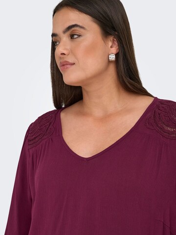 Camicia da donna 'CARSELASI' di ONLY Carmakoma in rosso