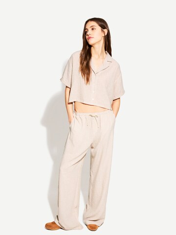 Bershka Blouse in Beige
