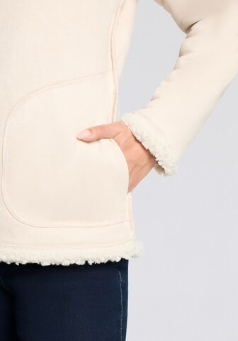 G.I.G.A. DX by killtec Between-Season Jacket in White