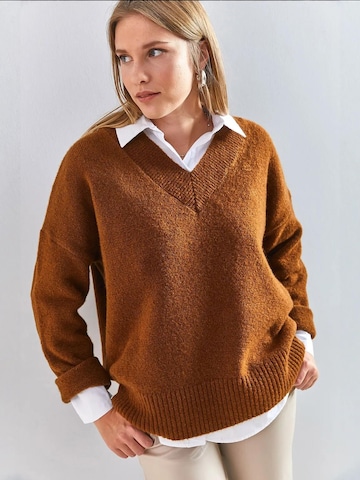 Bianco Lucci - Pullover em castanho