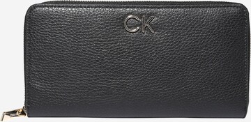 Calvin Klein Regular Wallet in Black: front