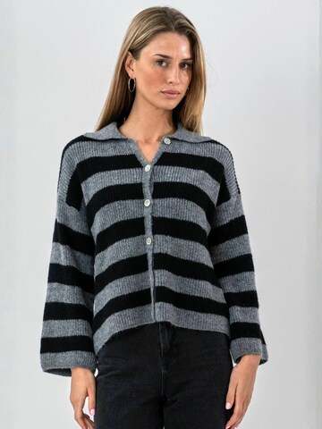 TEESHOPPEN Sweter ' Josie ' w kolorze czarny: przód