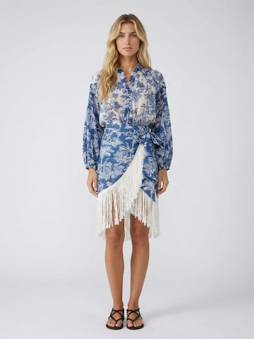 Miss June Rok in Blauw