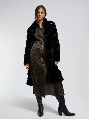 Lola Casademunt Mantel in Schwarz