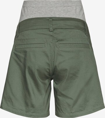 MAMALICIOUS Regular Shorts 'Halley' in Grün