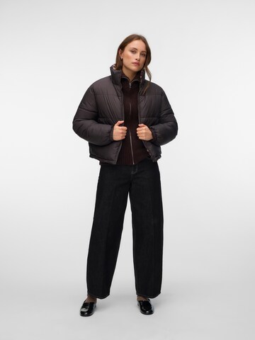 VERO MODA Winterjas 'VMDinafia' in Bruin