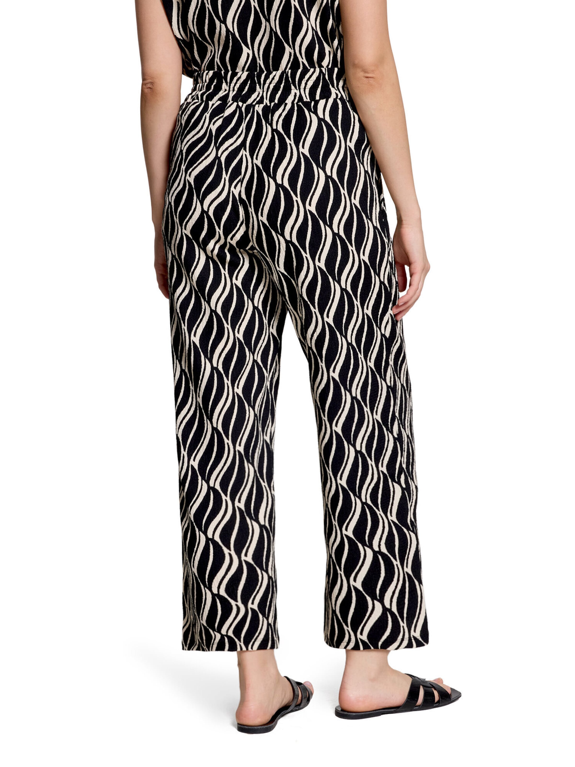 Betty Barclay Loose fit Trousers 'Marlene' in Black