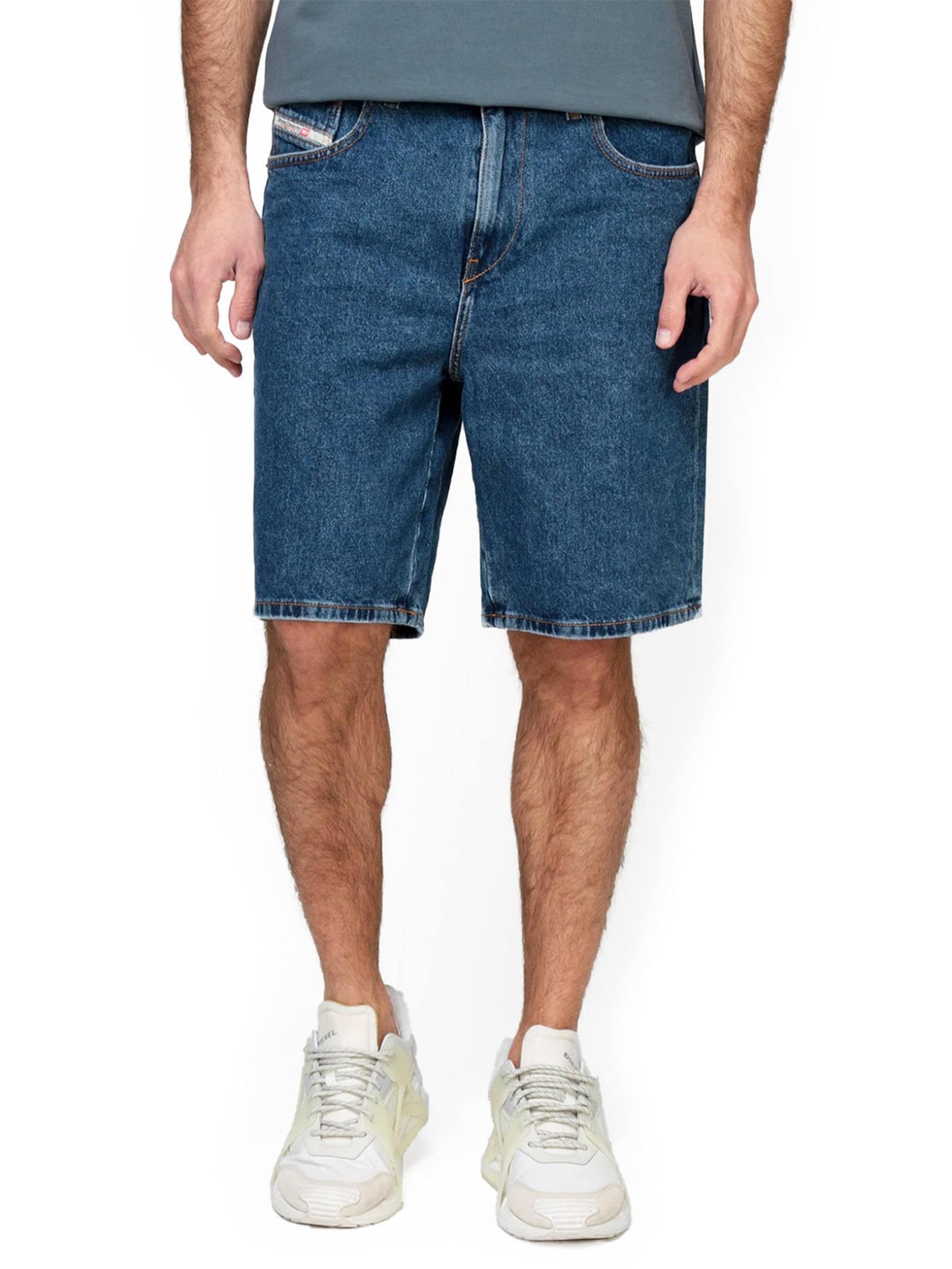 DIESEL Regular Jeans 'REGULAR D-STRUKT-SHORT' in Blauw